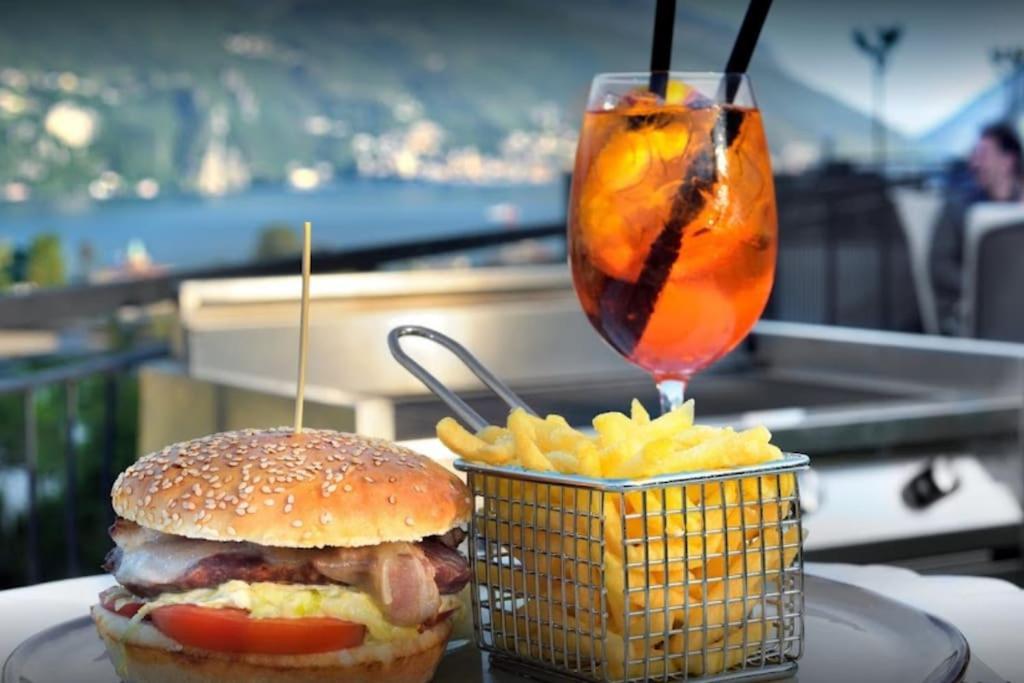 Appartamento Centrale Con Wifi E Posteggio Privato Gratis! Lugano Luaran gambar